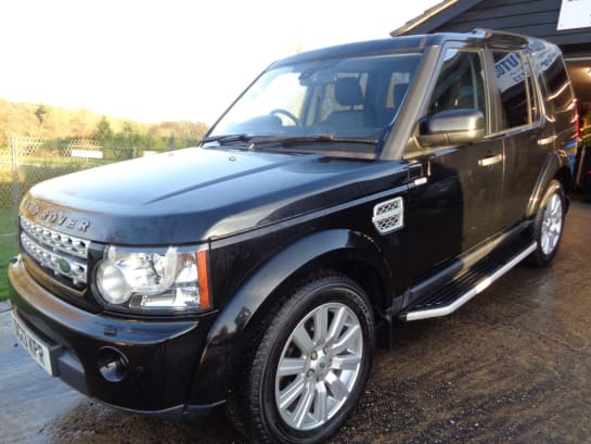 A 2013 LAND ROVER DISCOVERY SDV6 XS