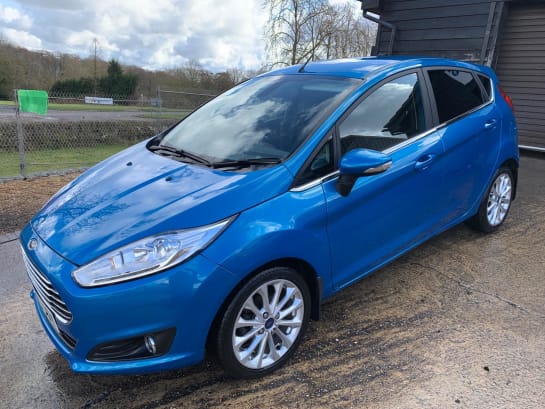 A null FORD FIESTA 1.0T EcoBoost Titanium X Powershift Euro 6 5dr