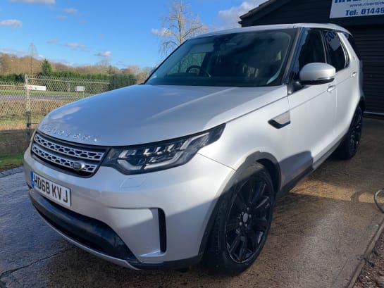 A 2019 LAND ROVER DISCOVERY SDV6 HSE LUXURY