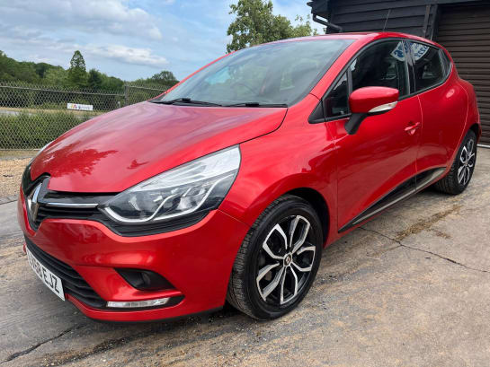 A null RENAULT CLIO 0.9 TCe Play Euro 6 (s/s) 5dr