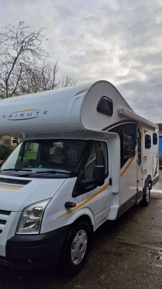A null AUTO-TRAIL TRIBUTE 725