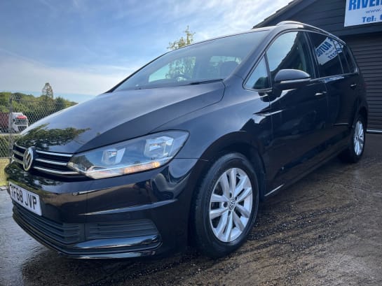 A null VOLKSWAGEN TOURAN 1.6 TDI SE DSG Euro 6 (s/s) 5dr