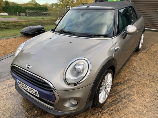 A null MINI CONVERTIBLE 1.5 Cooper D Euro 6 (s/s) 2dr