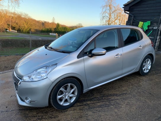 A null PEUGEOT 208 1.2 e-VTi PureTech Active EGC Euro 6 (s/s) 5dr