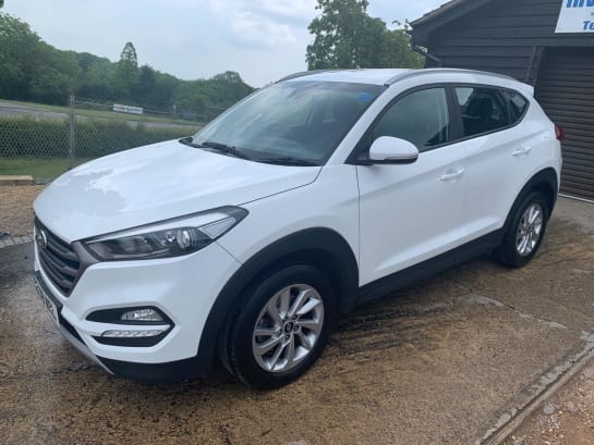 A null HYUNDAI TUCSON 1.6 GDi Blue Drive SE Nav Euro 6 (s/s) 5dr