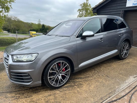 A 2018 AUDI Q7 SQ7 TDI QUATTRO