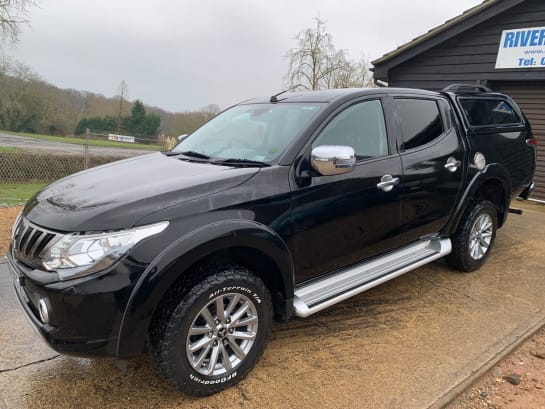 A null MITSUBISHI L200 2.4 DI-D DC Barbarian Auto 4WD Euro 6 4dr
