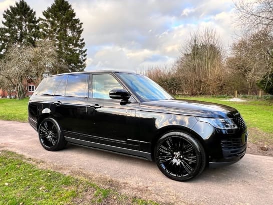 A 2018 LAND ROVER RANGE ROVER TDV6 VOGUE