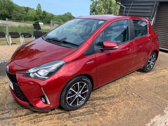 A null TOYOTA YARIS 1.5 VVT-h Icon Tech E-CVT Euro 6 (s/s) 5dr