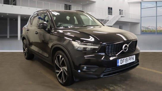 A null VOLVO XC40 2.0 D3 R-Design Pro Auto Euro 6 (s/s) 5dr