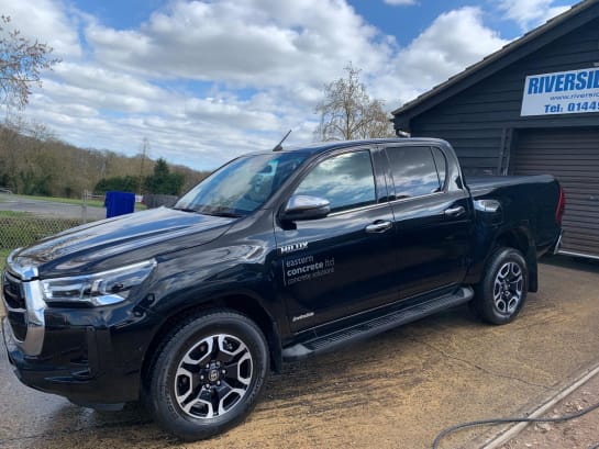A null TOYOTA HILUX 2.4 D-4D Invincible 4WD Euro 6 (s/s) 4dr