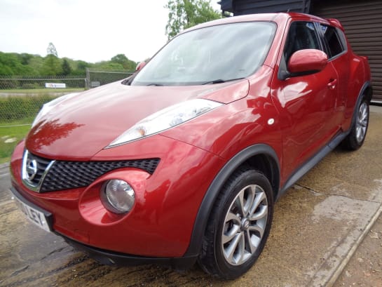 A 2014 NISSAN JUKE TEKNA