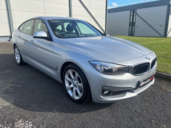 A null BMW 3 SERIES GRAN TURISMO 2.0 318d SE GT 5dr Diesel Manual Euro 5 (s/s) (143 ps) FRONT AND REAR PARKI