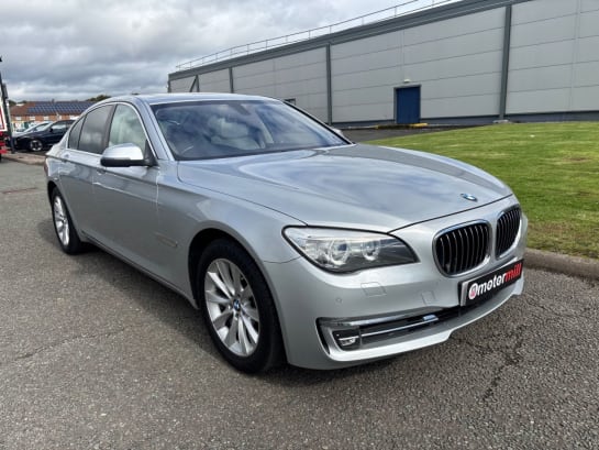 A null BMW 7 SERIES 3.0 730d SE Saloon 4dr Diesel Auto Euro 5 (s/s) (258 ps) FRONT AND REAR SEN