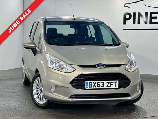 A 2013 FORD B-MAX TITANIUM