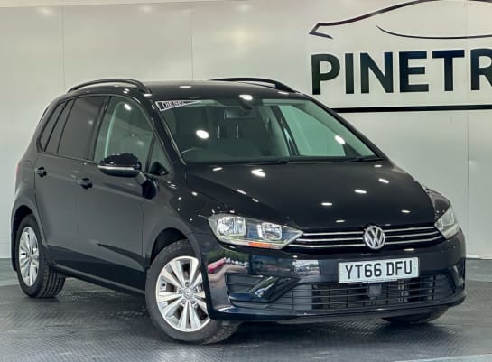A null VOLKSWAGEN GOLF SV 1.6 TDI BlueMotion Tech SE MPV 5dr Diesel Manual Euro 6 (s/s) (110 ps)