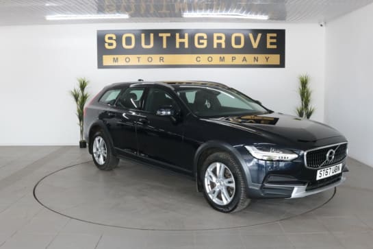 A 2017 VOLVO V90 CROSS COUNTRY 2.0 D5 PowerPulse Estate 5dr Diesel Auto AWD Euro 6 (s/s) (235 ps) * EXTEND