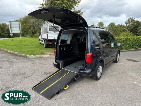 A null VOLKSWAGEN CADDY AUTOMATIC 2.0 C20 LIFE TDI 5d 101 BHP - 4 SEAT - WHEEL CHAIR ACCESS RAMP -