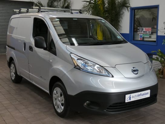 A null NISSAN E-NV200 40kWh Acenta Panel Van 5dr Electric Auto SWB (Quick Charge) (109 ps) ROOF R