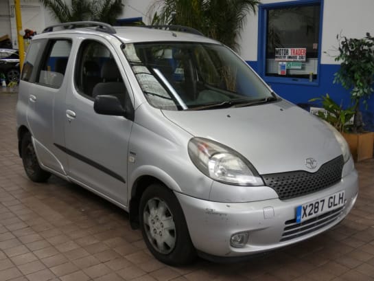 A null TOYOTA YARIS VERSO 1.3 Verso Hatchback 5dr Petrol Automatic (165 g/km, 85 bhp) CAZ COMPLIANT S