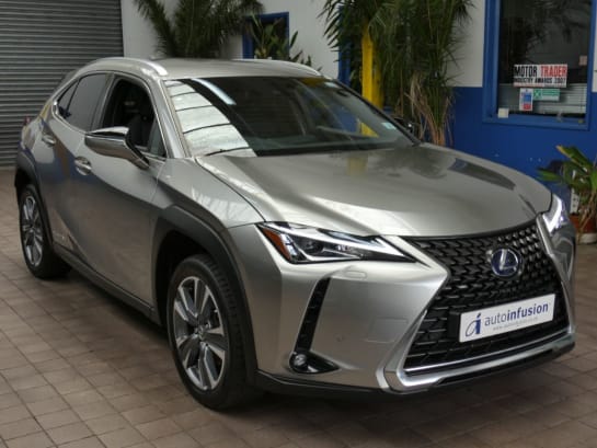 A null LEXUS UX 300e 54.3kWh SUV 5dr Electric Auto (204 ps) LEXUS WARRANTY TILL 2031