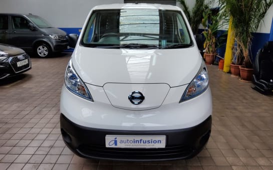 A null NISSAN E-NV200 40kWh Acenta Panel Van 5dr Electric Auto SWB (Quick Charge) (109 ps) 1 OWNE