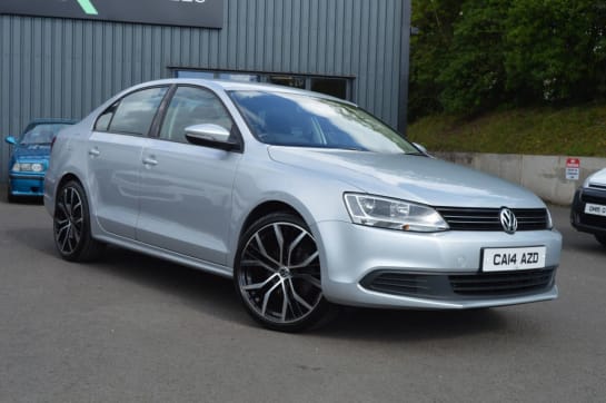 A null VOLKSWAGEN JETTA 1.6 SE TDI BLUEMOTION TECHNOLOGY 4d 104 BHP