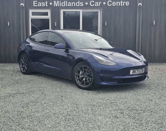 A null TESLA MODEL 3 (Dual Motor) Long Range Saloon 4dr Electric Auto 4WDE (346 ps)