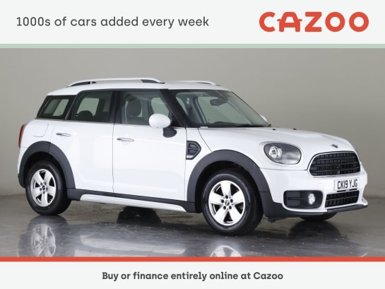 A 2019 MINI COUNTRYMAN 1.5L  Cooper Classic