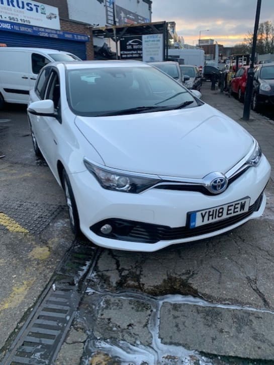 A null TOYOTA AURIS VVT-I ICON TECH 5-Door