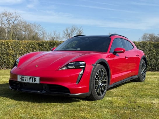 A null PORSCHE TAYCAN TURBO CROSS TURISMO 5d 671 BHP