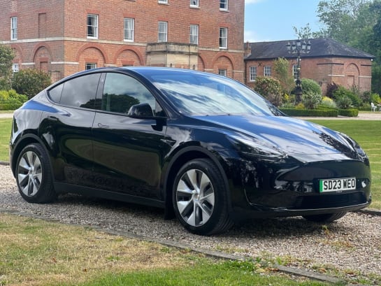 A null TESLA MODEL Y BASE 5d 295 BHP