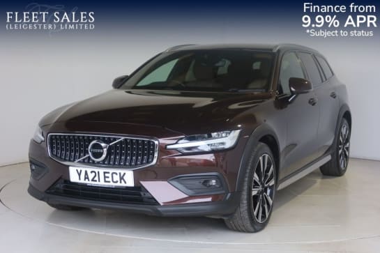 A null VOLVO V60 CROSS COUNTRY 2.0 B4 MHEV Estate 5dr Diesel Hybrid Auto AWD Euro 6 (s/s) (197 ps) APPLE C