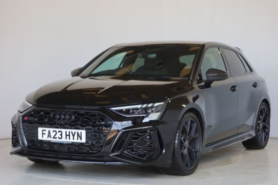 A null AUDI RS3 2.5 TFSI Carbon Black Sportback 5dr Petrol S Tronic quattro Euro 6 (s/s) (4