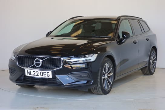 A null VOLVO V60 2.0 B3 MHEV Momentum Estate 5dr Petrol Hybrid DCT Auto Euro 6 (s/s) (163 ps