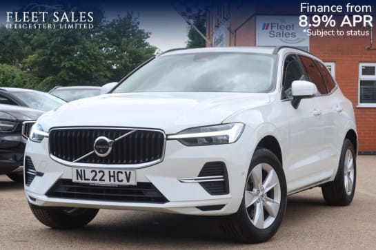 A null VOLVO XC60 2.0 B5 MHEV Momentum SUV 5dr Petrol Hybrid Auto Euro 6 (s/s) (250 ps) 360 C