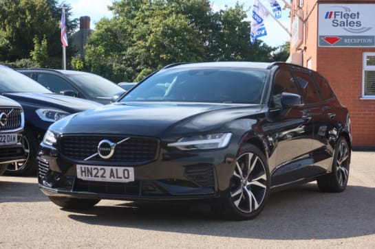 A null VOLVO V60 2.0h T6 Recharge 18.8kWh R-Design Estate 5dr Petrol Plug-in Hybrid Auto AWD