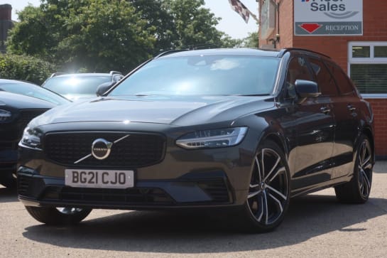 A null VOLVO V90 2.0h T6 Recharge 11.6kWh R-Design Estate 5dr Petrol Plug-in Hybrid Auto AWD