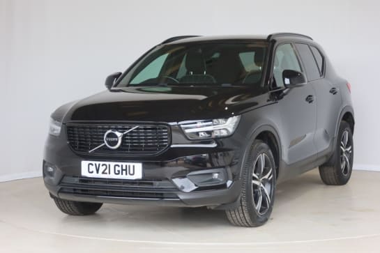 A 2021 VOLVO XC40 1.5 T3 R-Design SUV 5dr Petrol Manual Euro 6 (s/s) (163 ps) OPTICAL REAR SE