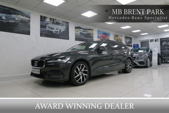 A null VOLVO V60 2.0 T5 Momentum Pro Auto Euro 6 (s/s) 5dr