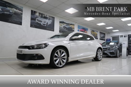 A null VOLKSWAGEN SCIROCCO 2.0 TSI R-Line DSG Euro 5 3dr (Leather, Nav)