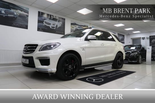 A null MERCEDES-BENZ M CLASS 5.5 ML63 V8 AMG G-Tronic 4WD Euro 5 (s/s) 5dr