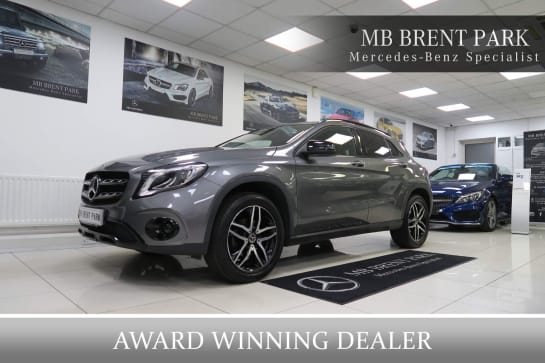 A null MERCEDES-BENZ GLA CLASS 1.6 GLA180 Urban Edition 7G-DCT Euro 6 (s/s) 5dr