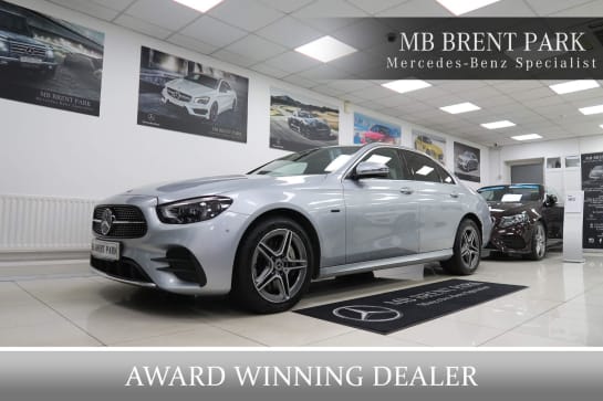 A null MERCEDES-BENZ E CLASS 2.0 E300de 13.5kWh AMG Line G-Tronic+ Euro 6 (s/s) 4dr