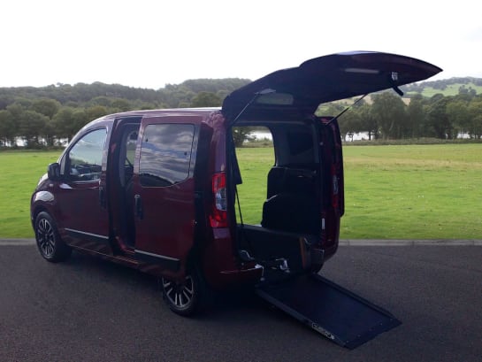 A null FIAT QUBO 1.2 MULTIJET LOUNGE 5d 80 BHP