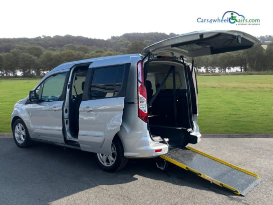 A null FORD TOURNEO CONNECT 1.5 TITANIUM TDCI 5d 118 BHP