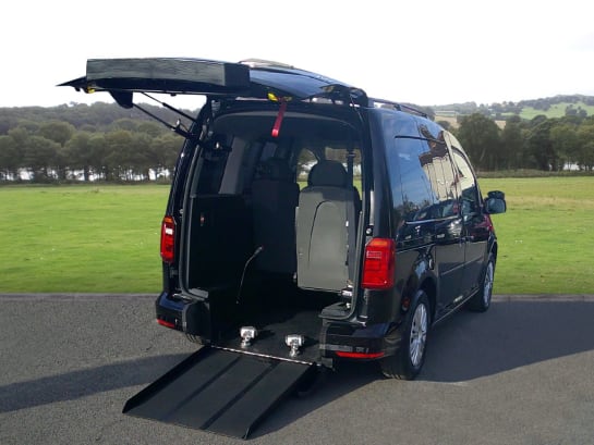A null VOLKSWAGEN CADDY LIFE 2.0 TDI BlueMotion Tech MPV 5dr Diesel DSG Euro 6 (s/s) (102 ps) Automatic,