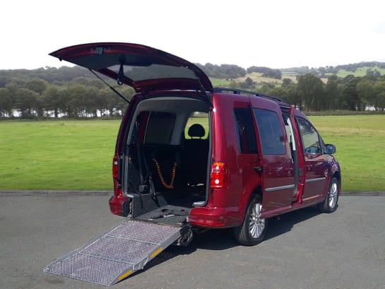 A null VOLKSWAGEN CADDY MAXI LIFE 2.0 TDI MPV 5dr Diesel Manual Euro 6 (s/s) (102 ps) Low mileage
