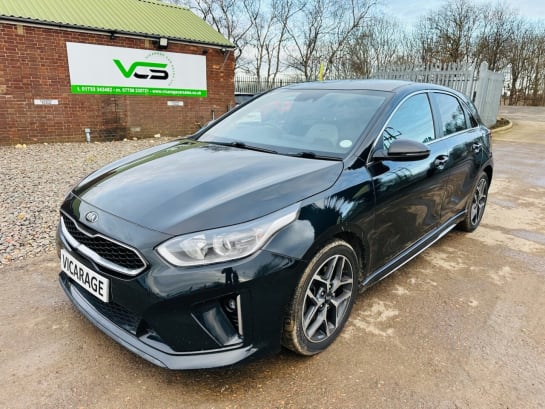 A null KIA CEED 1.4 T-GDi GT-Line Hatchback 5dr Petrol DCT Euro 6 (s/s) (138 bhp)