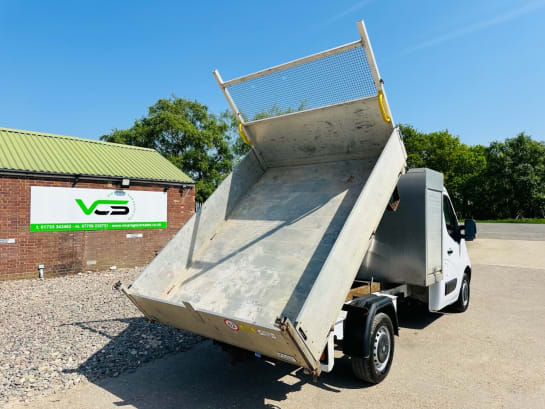 A null RENAULT MASTER 2.3 dCi ENERGY 35 Business Chassis Cab 2dr Diesel Manual FWD MWB Euro 6 (s/